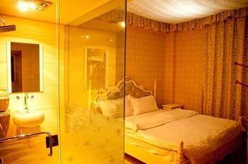 קונמינג Lucky 5 Million Express Hotel Yuxi מראה חיצוני תמונה