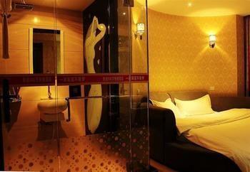 קונמינג Lucky 5 Million Express Hotel Yuxi מראה חיצוני תמונה