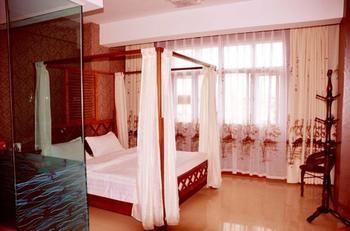 קונמינג Lucky 5 Million Express Hotel Yuxi מראה חיצוני תמונה