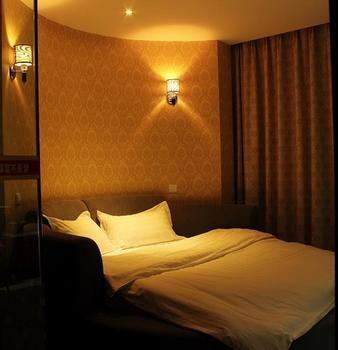 קונמינג Lucky 5 Million Express Hotel Yuxi מראה חיצוני תמונה