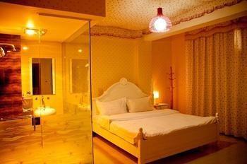 קונמינג Lucky 5 Million Express Hotel Yuxi מראה חיצוני תמונה